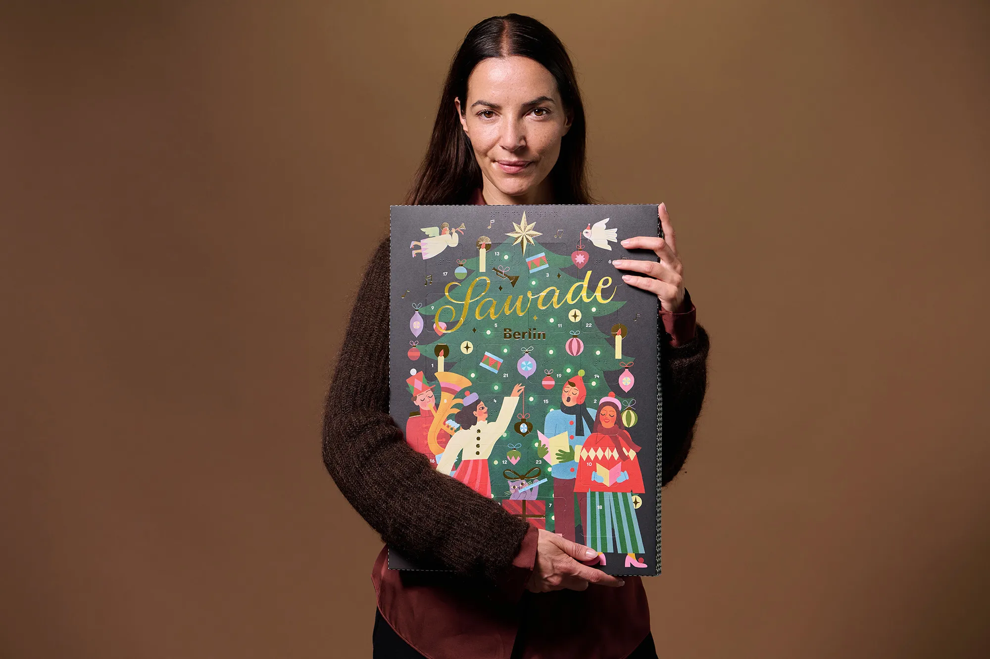 Adventskalender gemischt »Tannenbaum« Stimmungsbild: Adventskalender Tannenbaum mit Frau